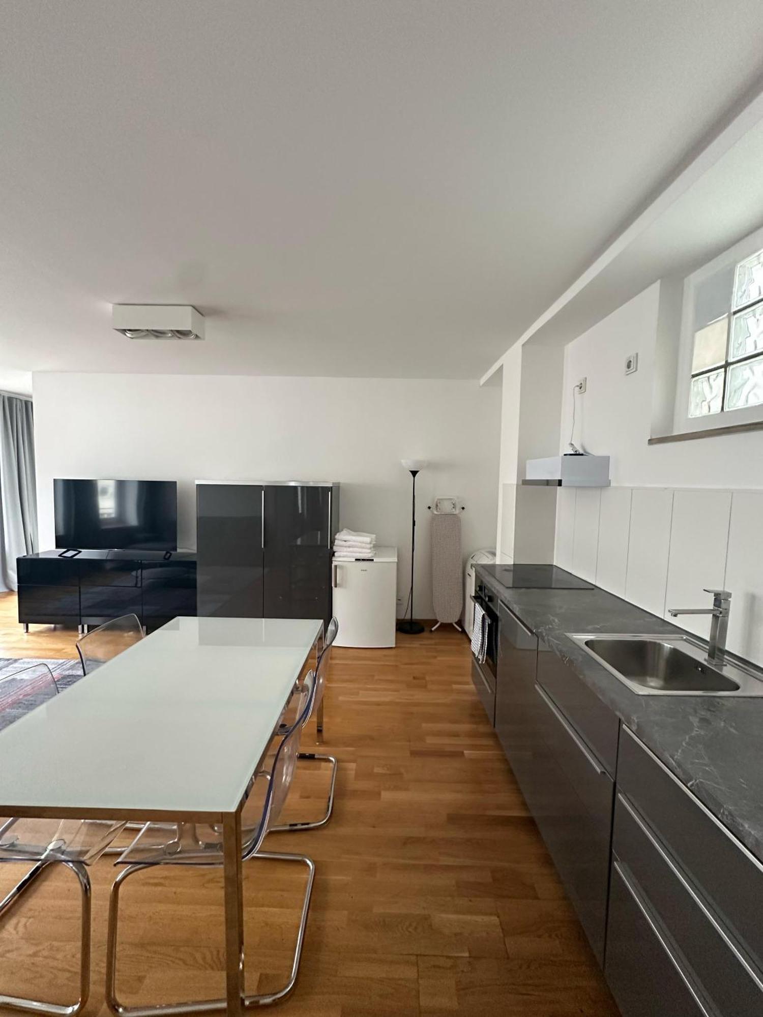 Al Nafurah Apartments München Buitenkant foto