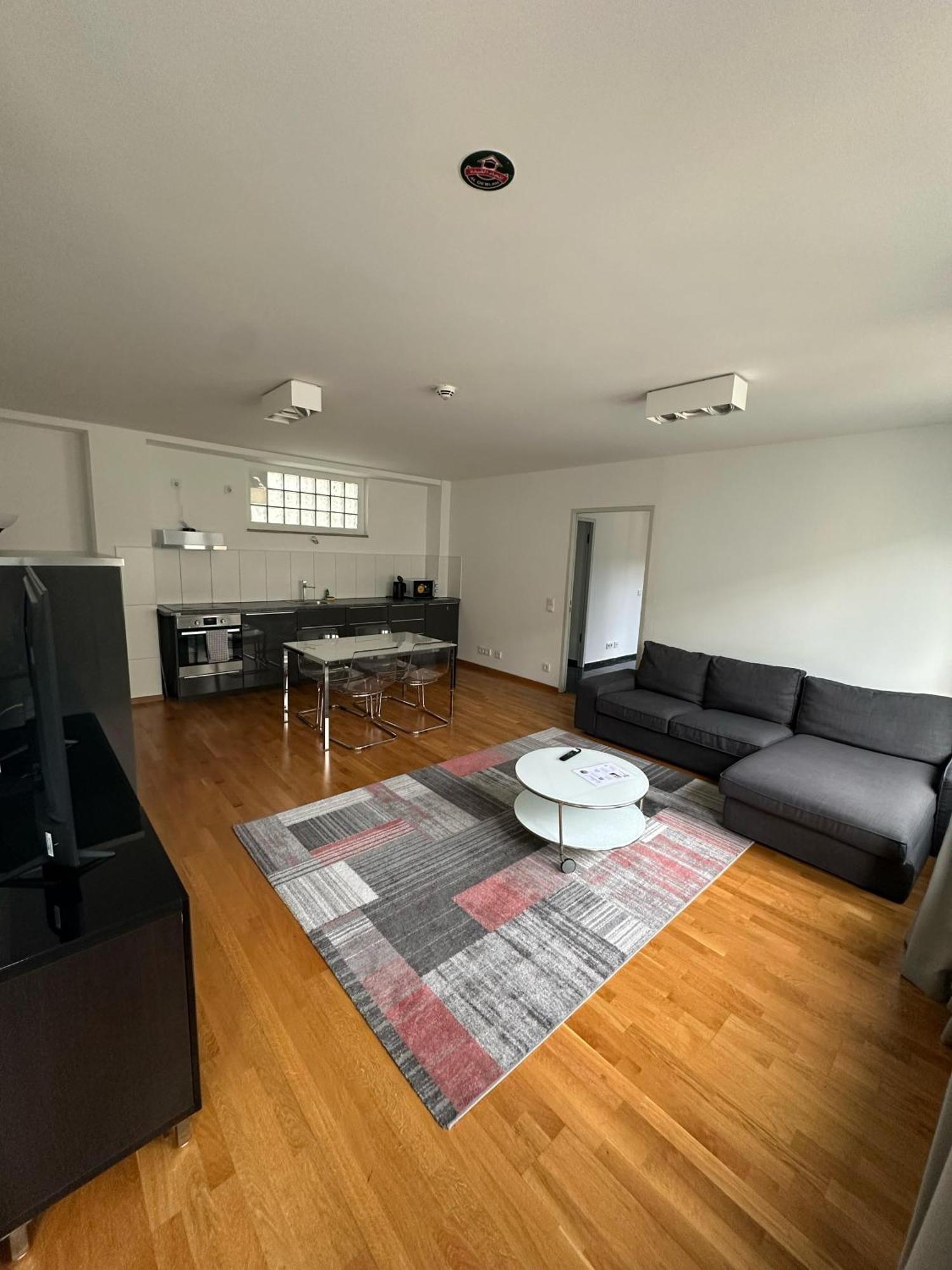 Al Nafurah Apartments München Buitenkant foto