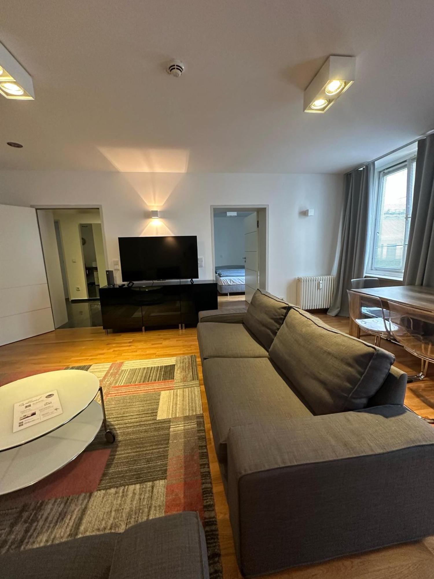 Al Nafurah Apartments München Buitenkant foto