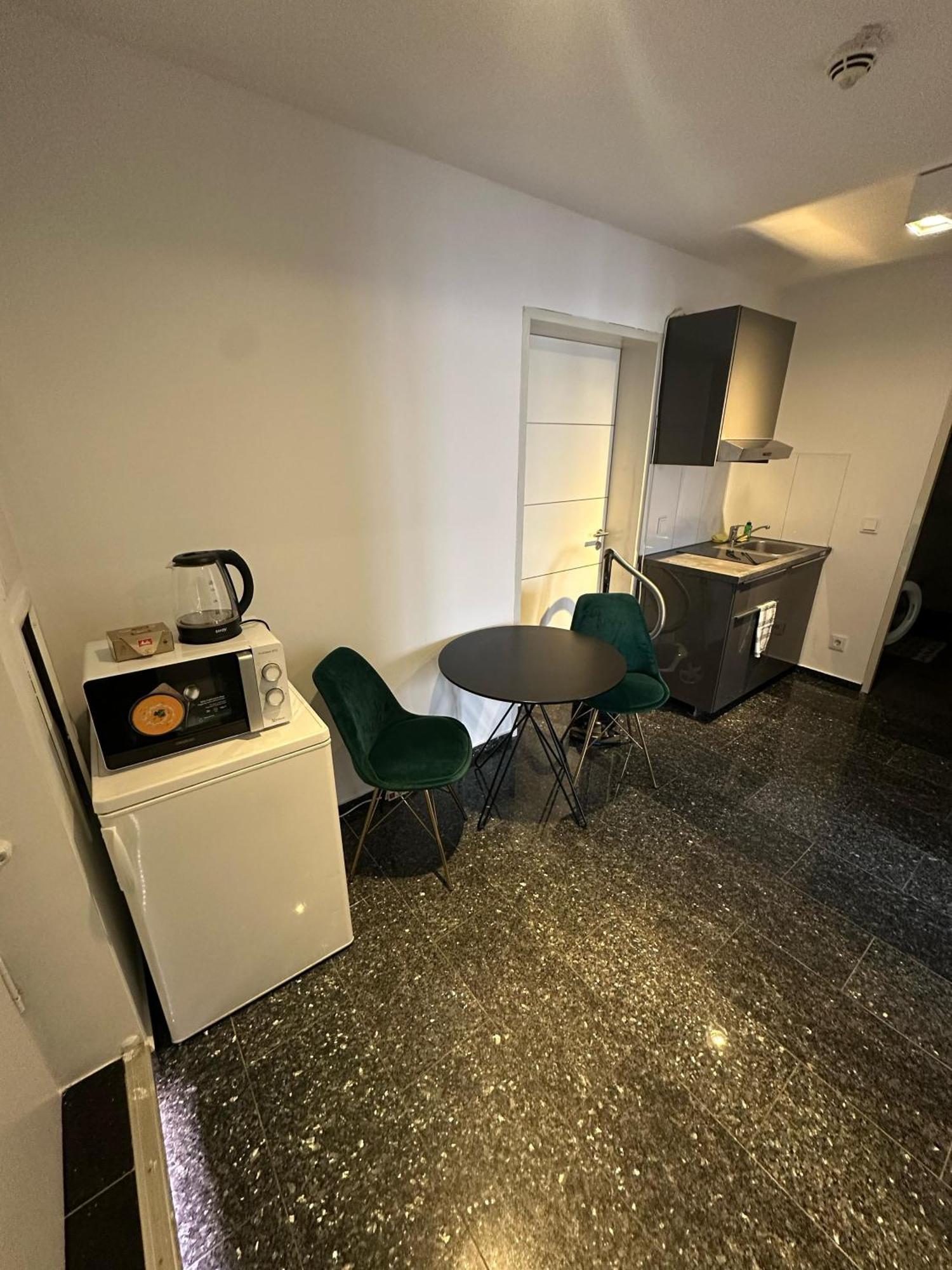 Al Nafurah Apartments München Buitenkant foto