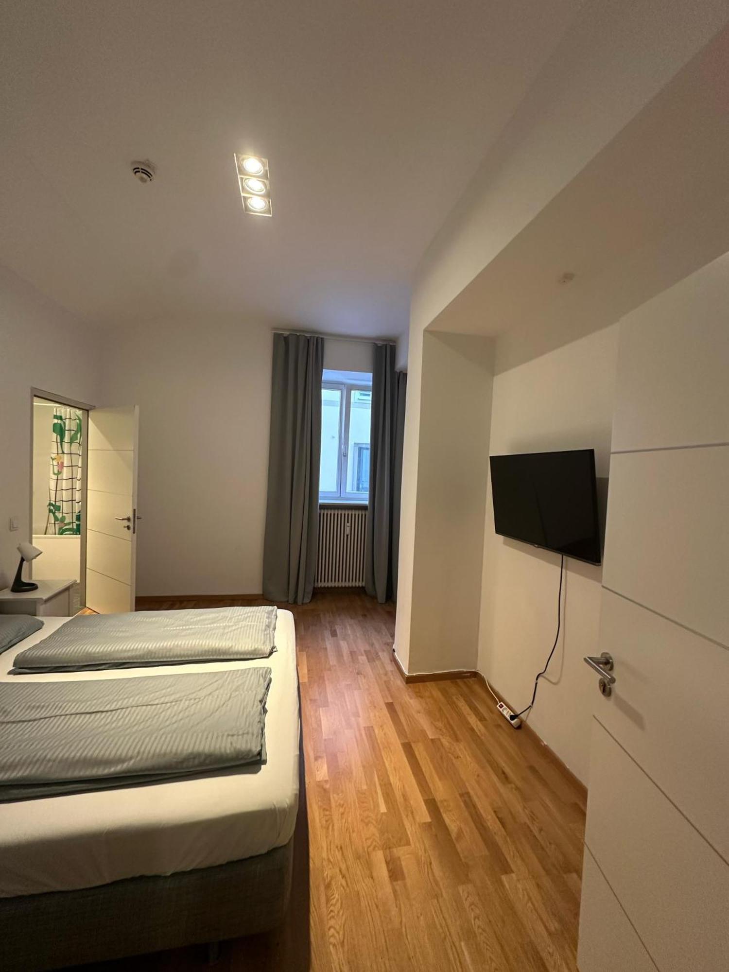 Al Nafurah Apartments München Buitenkant foto
