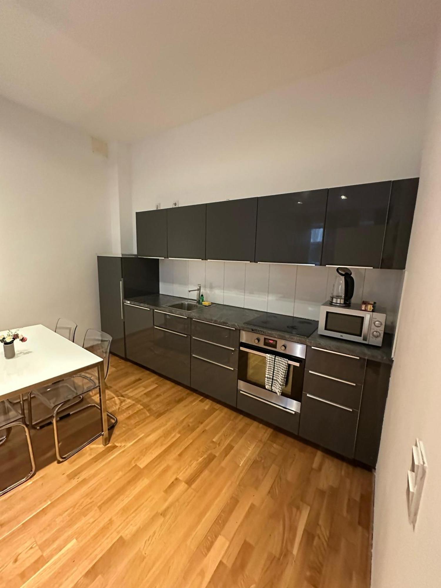 Al Nafurah Apartments München Buitenkant foto